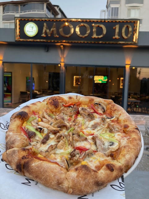 Tavuklu Pizza